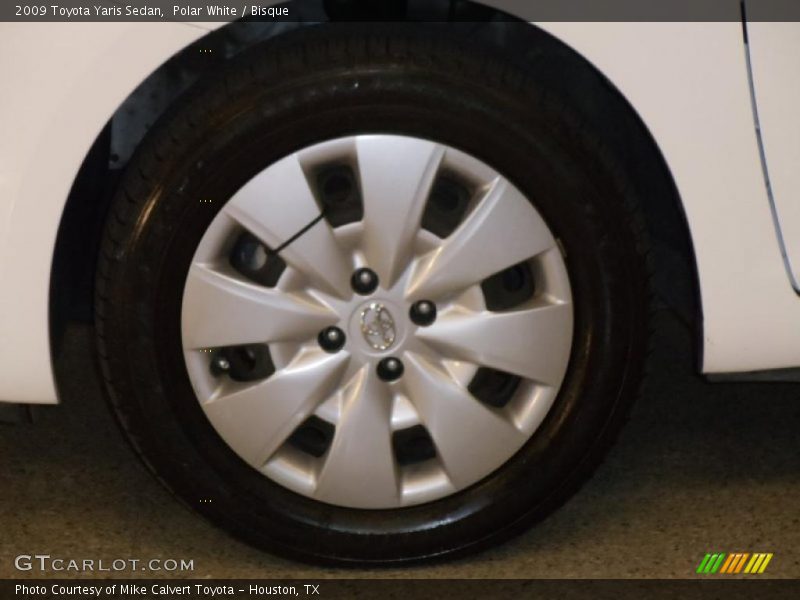 Polar White / Bisque 2009 Toyota Yaris Sedan