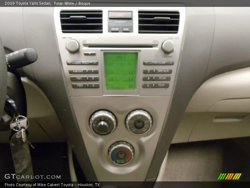 Polar White / Bisque 2009 Toyota Yaris Sedan