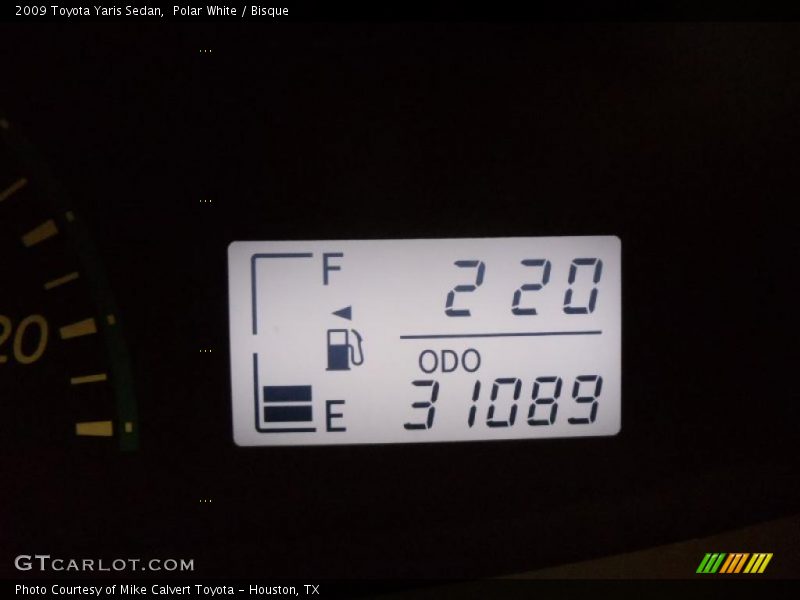 Polar White / Bisque 2009 Toyota Yaris Sedan