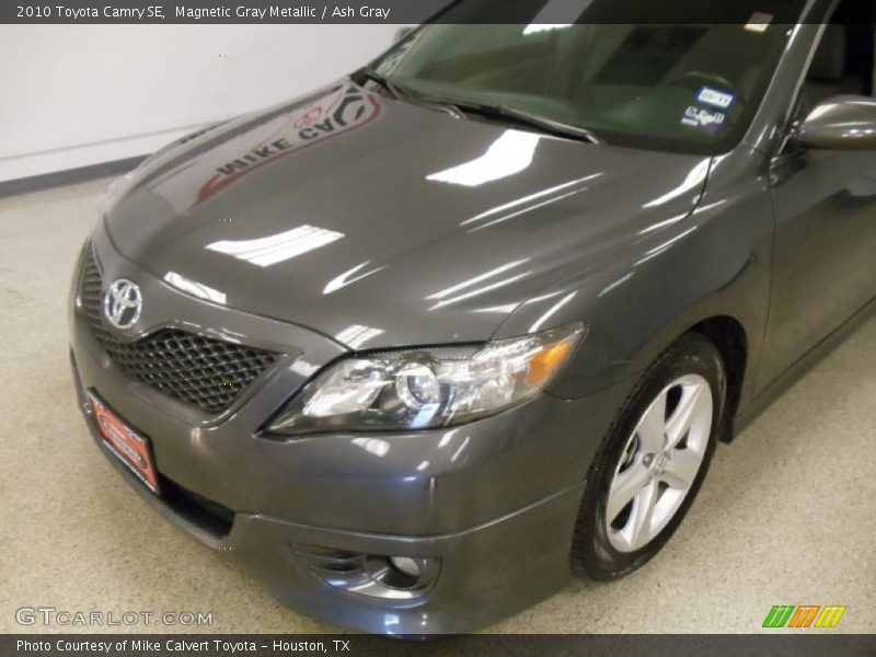 Magnetic Gray Metallic / Ash Gray 2010 Toyota Camry SE