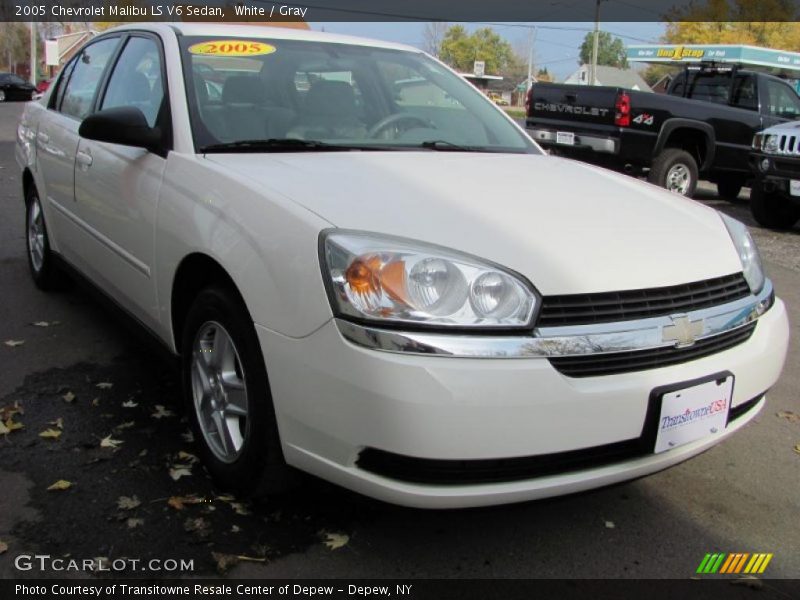 White / Gray 2005 Chevrolet Malibu LS V6 Sedan