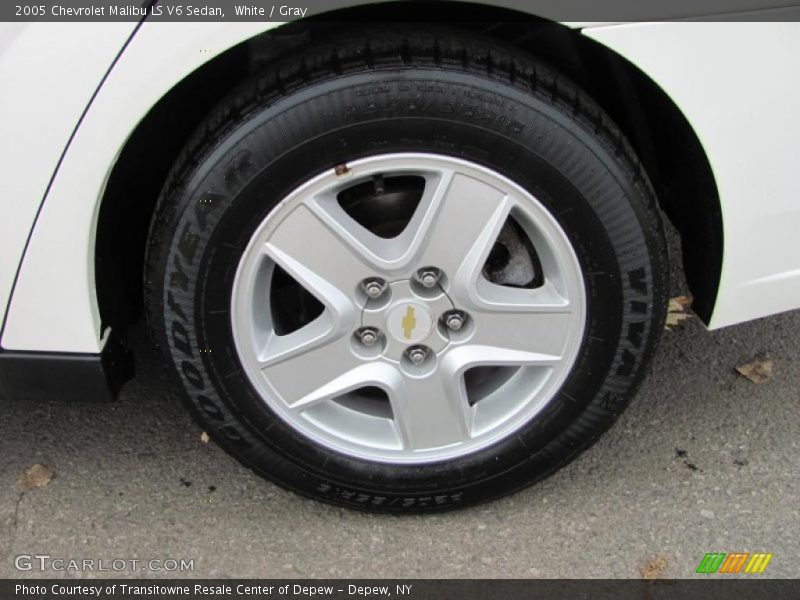 White / Gray 2005 Chevrolet Malibu LS V6 Sedan