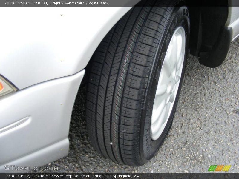 Bright Silver Metallic / Agate Black 2000 Chrysler Cirrus LXi