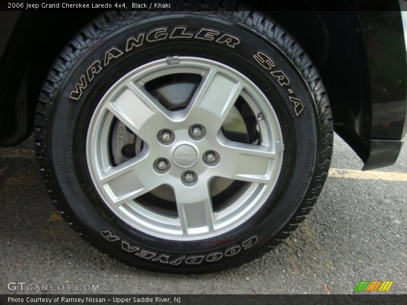 Black / Khaki 2006 Jeep Grand Cherokee Laredo 4x4