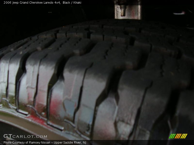 Black / Khaki 2006 Jeep Grand Cherokee Laredo 4x4