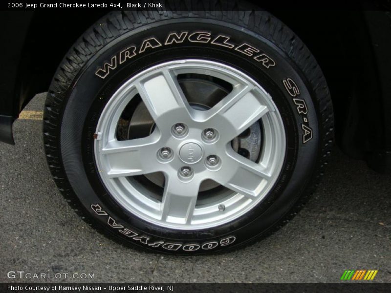 Black / Khaki 2006 Jeep Grand Cherokee Laredo 4x4