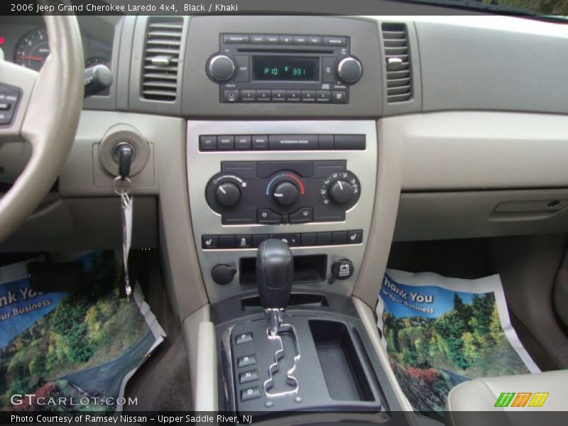 Black / Khaki 2006 Jeep Grand Cherokee Laredo 4x4