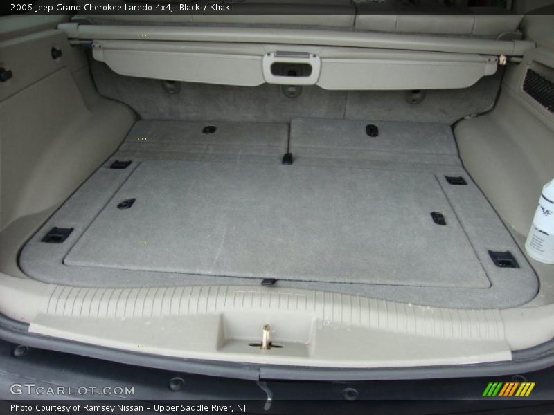 Black / Khaki 2006 Jeep Grand Cherokee Laredo 4x4