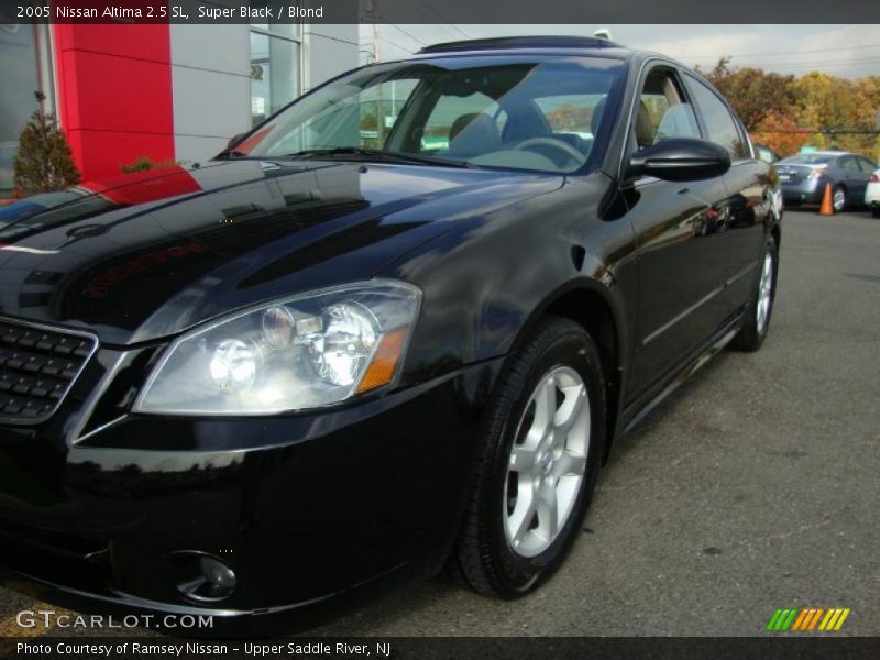 Super Black / Blond 2005 Nissan Altima 2.5 SL