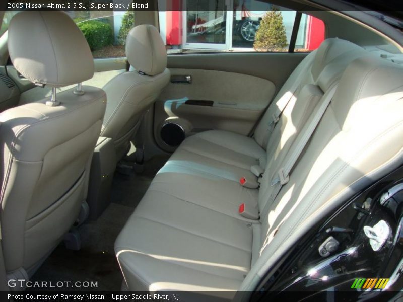 Super Black / Blond 2005 Nissan Altima 2.5 SL