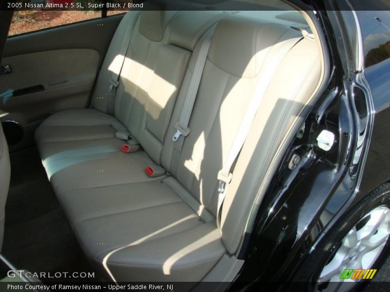 Super Black / Blond 2005 Nissan Altima 2.5 SL