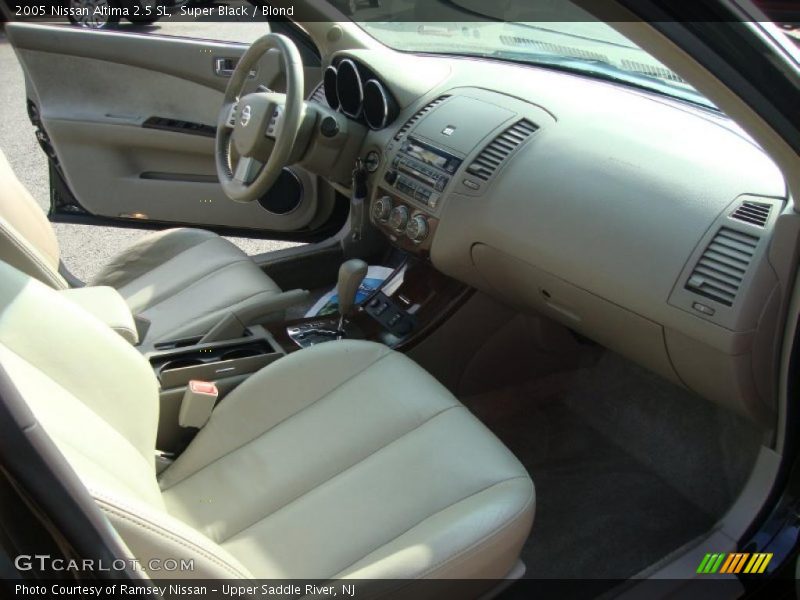 Super Black / Blond 2005 Nissan Altima 2.5 SL