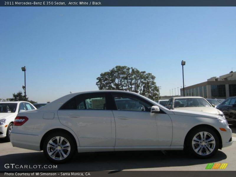 Arctic White / Black 2011 Mercedes-Benz E 350 Sedan