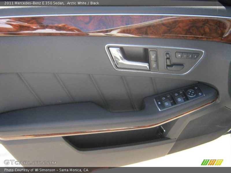 Arctic White / Black 2011 Mercedes-Benz E 350 Sedan