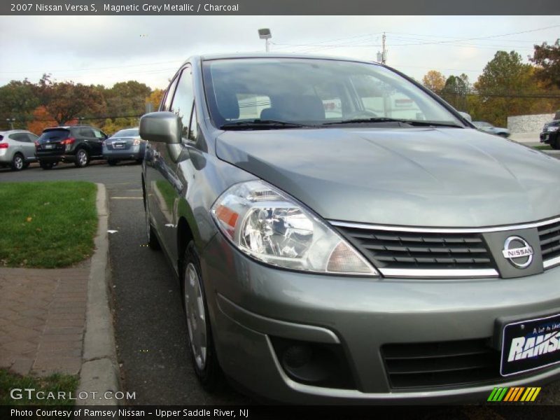 Magnetic Grey Metallic / Charcoal 2007 Nissan Versa S