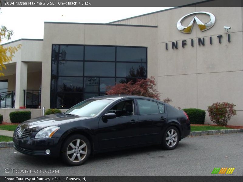 Onyx Black / Black 2004 Nissan Maxima 3.5 SE