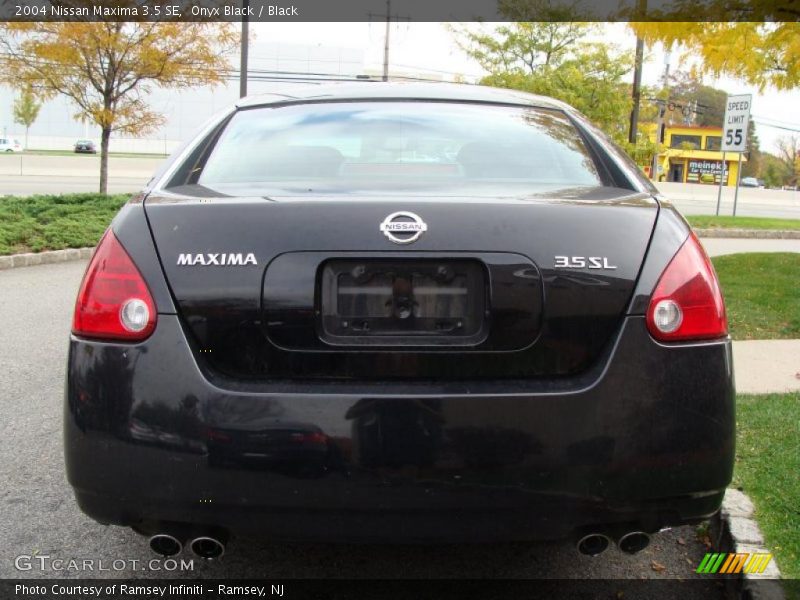 Onyx Black / Black 2004 Nissan Maxima 3.5 SE