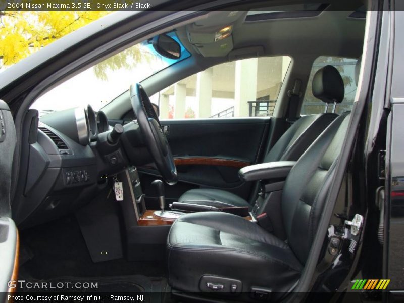 Onyx Black / Black 2004 Nissan Maxima 3.5 SE