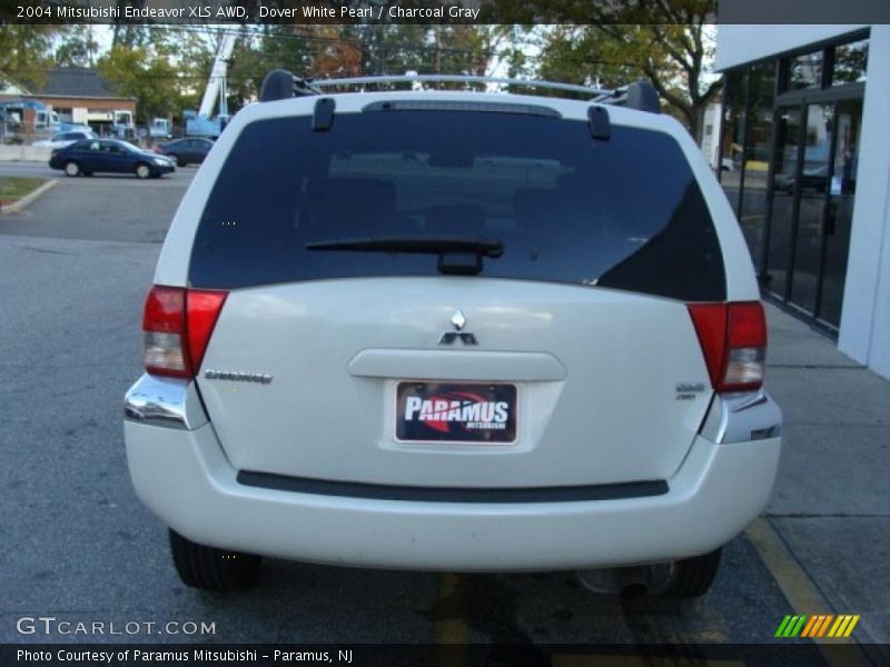 Dover White Pearl / Charcoal Gray 2004 Mitsubishi Endeavor XLS AWD