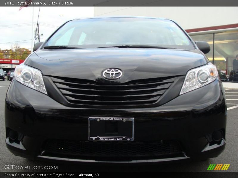 Black / Bisque 2011 Toyota Sienna V6