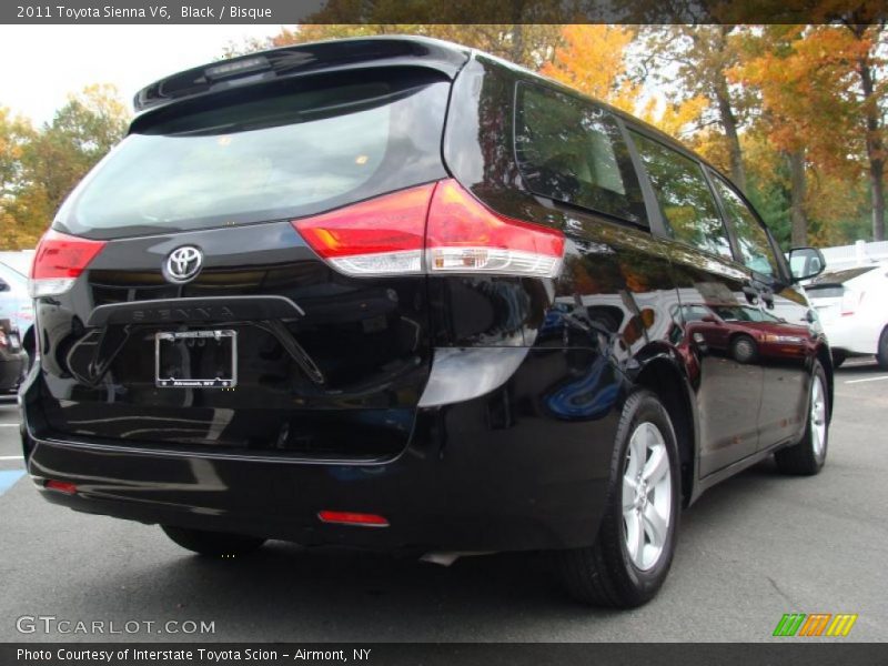 Black / Bisque 2011 Toyota Sienna V6