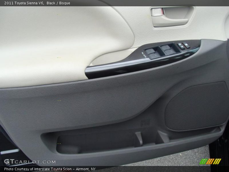 Black / Bisque 2011 Toyota Sienna V6