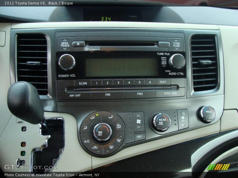 Controls of 2011 Sienna V6