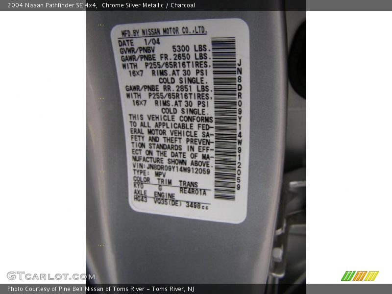Chrome Silver Metallic / Charcoal 2004 Nissan Pathfinder SE 4x4