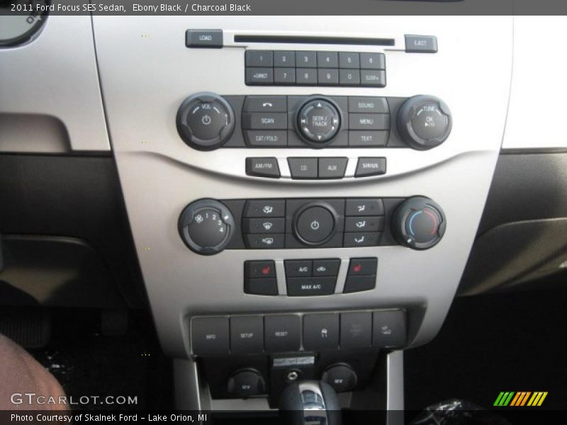 Controls of 2011 Focus SES Sedan
