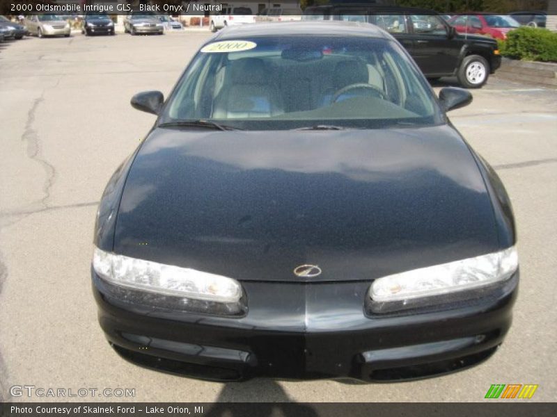 Black Onyx / Neutral 2000 Oldsmobile Intrigue GLS