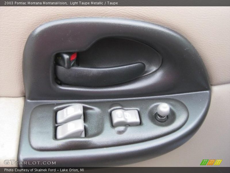 Light Taupe Metallic / Taupe 2003 Pontiac Montana MontanaVision