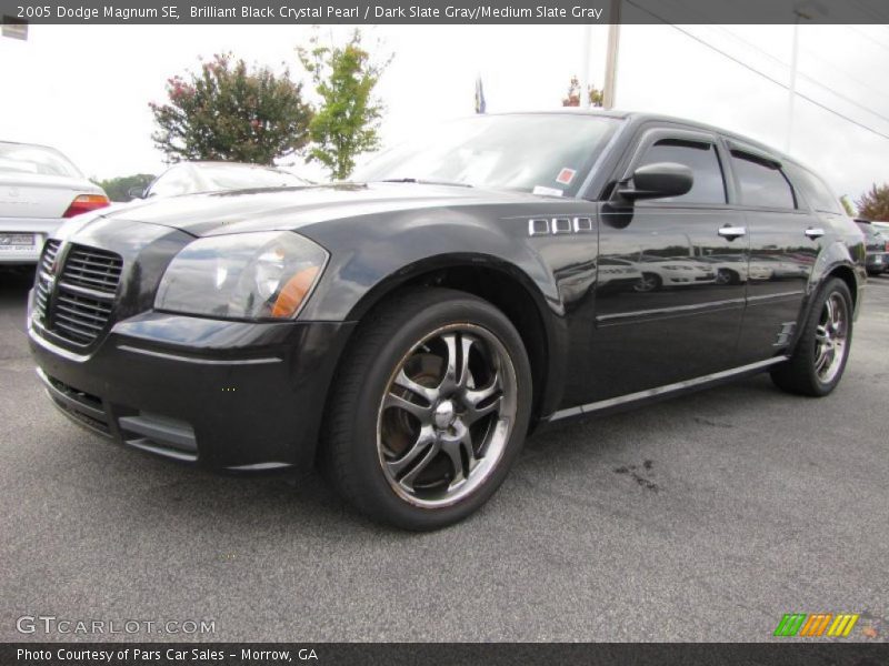 Brilliant Black Crystal Pearl / Dark Slate Gray/Medium Slate Gray 2005 Dodge Magnum SE