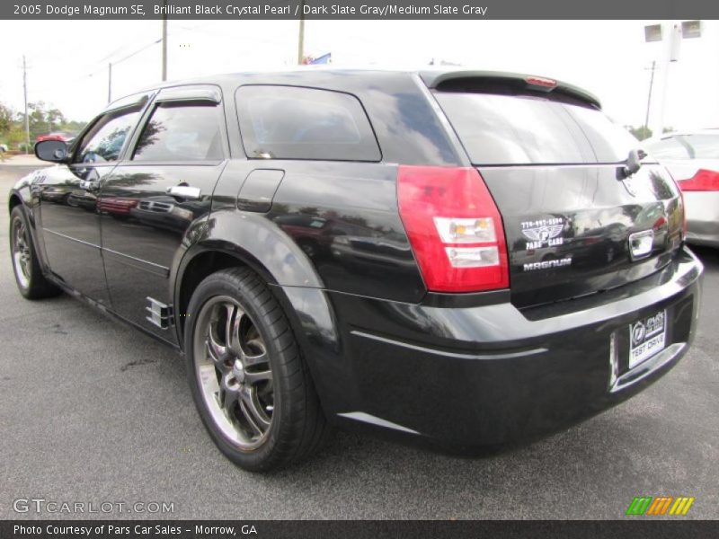 Brilliant Black Crystal Pearl / Dark Slate Gray/Medium Slate Gray 2005 Dodge Magnum SE