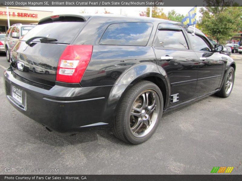 Brilliant Black Crystal Pearl / Dark Slate Gray/Medium Slate Gray 2005 Dodge Magnum SE