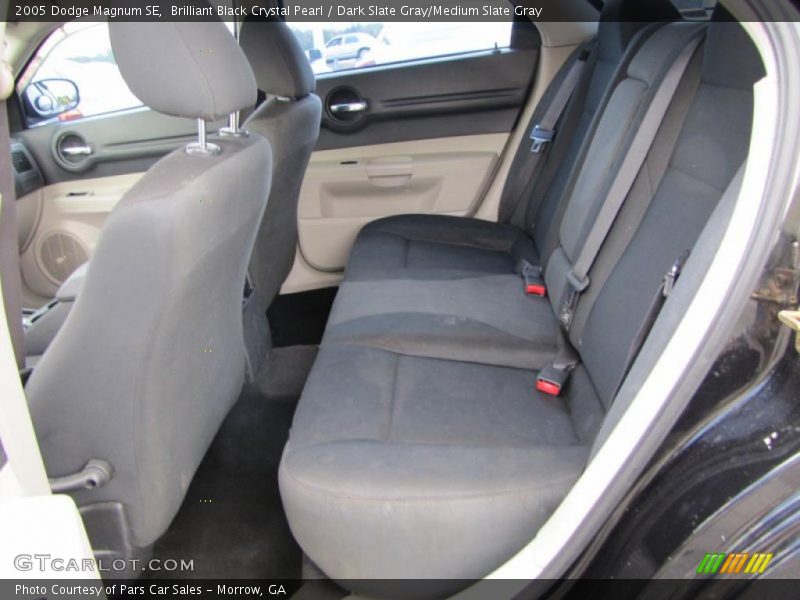 Brilliant Black Crystal Pearl / Dark Slate Gray/Medium Slate Gray 2005 Dodge Magnum SE