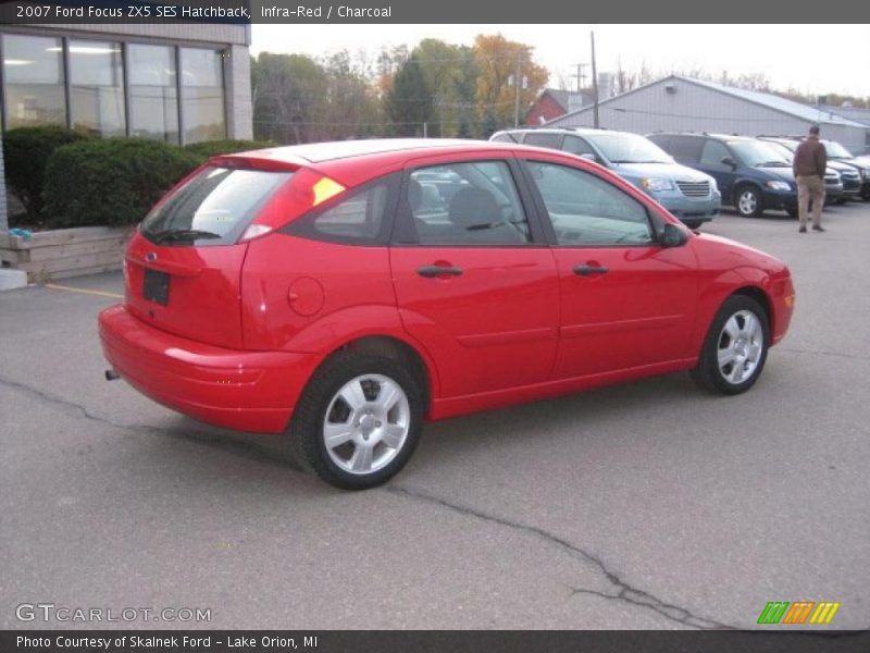 Infra-Red / Charcoal 2007 Ford Focus ZX5 SES Hatchback