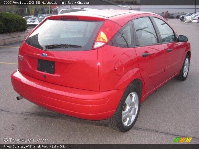 Infra-Red / Charcoal 2007 Ford Focus ZX5 SES Hatchback