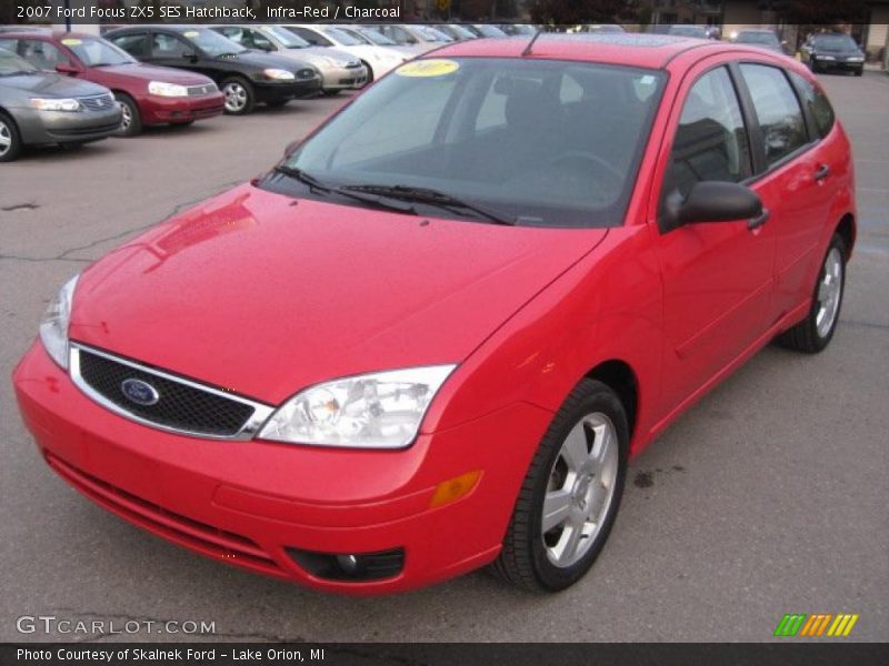 Infra-Red / Charcoal 2007 Ford Focus ZX5 SES Hatchback