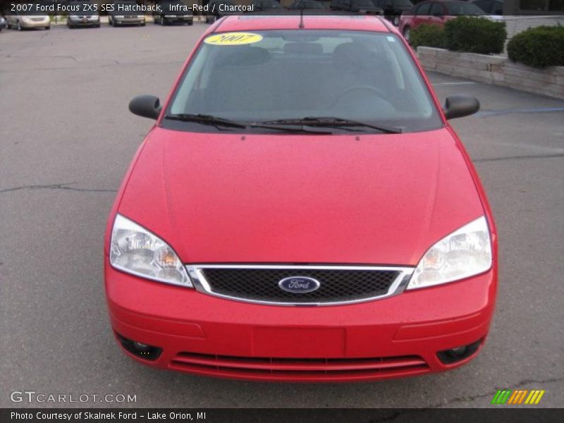 Infra-Red / Charcoal 2007 Ford Focus ZX5 SES Hatchback
