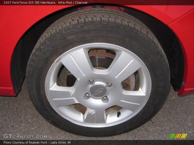 Infra-Red / Charcoal 2007 Ford Focus ZX5 SES Hatchback