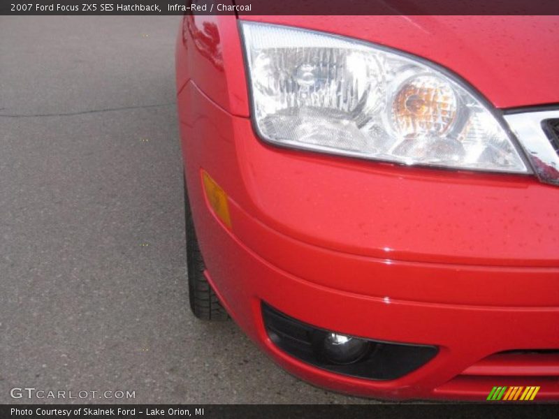 Infra-Red / Charcoal 2007 Ford Focus ZX5 SES Hatchback