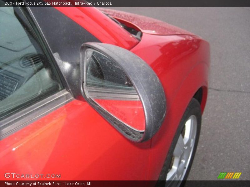 Infra-Red / Charcoal 2007 Ford Focus ZX5 SES Hatchback