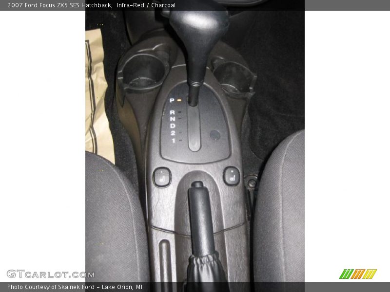 Infra-Red / Charcoal 2007 Ford Focus ZX5 SES Hatchback