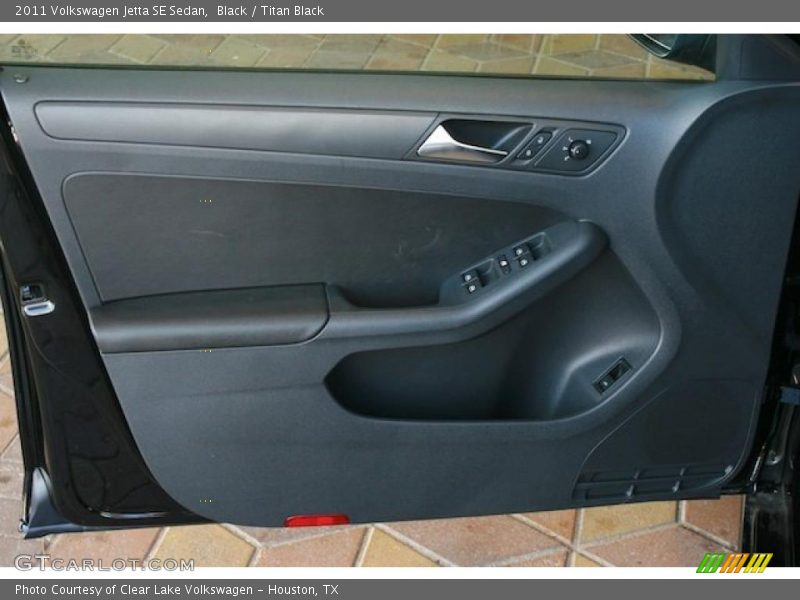 Black / Titan Black 2011 Volkswagen Jetta SE Sedan