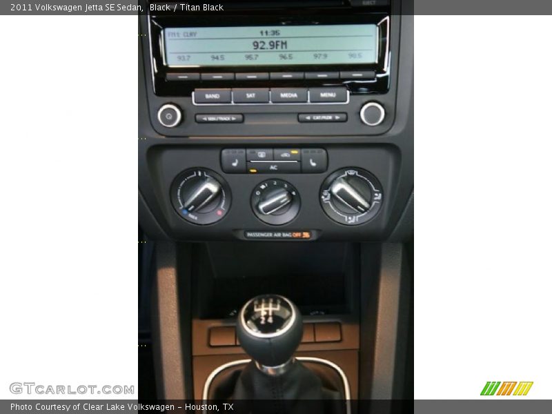 Black / Titan Black 2011 Volkswagen Jetta SE Sedan