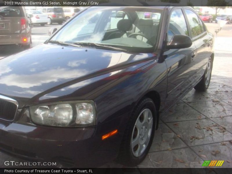 Midnight Gray / Gray 2003 Hyundai Elantra GLS Sedan