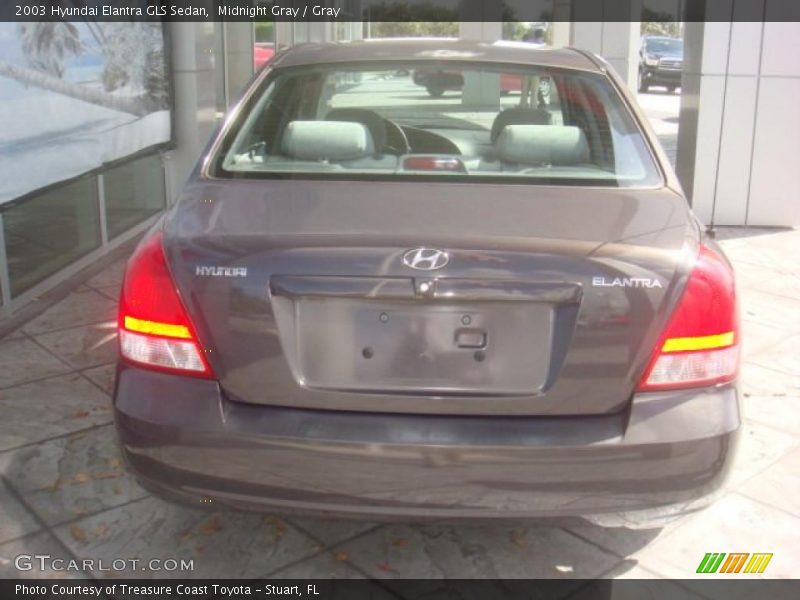 Midnight Gray / Gray 2003 Hyundai Elantra GLS Sedan