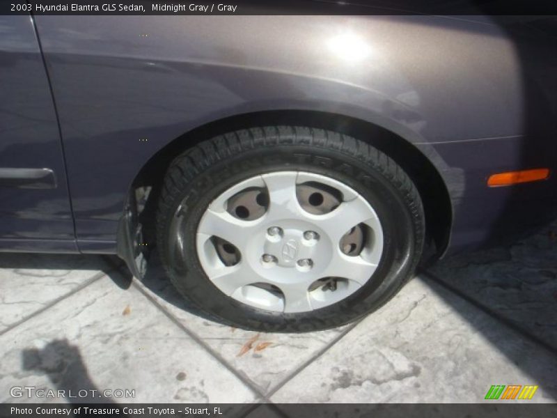 Midnight Gray / Gray 2003 Hyundai Elantra GLS Sedan