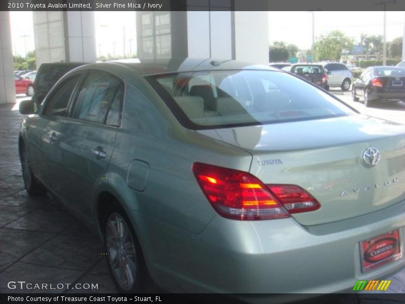 Silver Pine Mica / Ivory 2010 Toyota Avalon Limited
