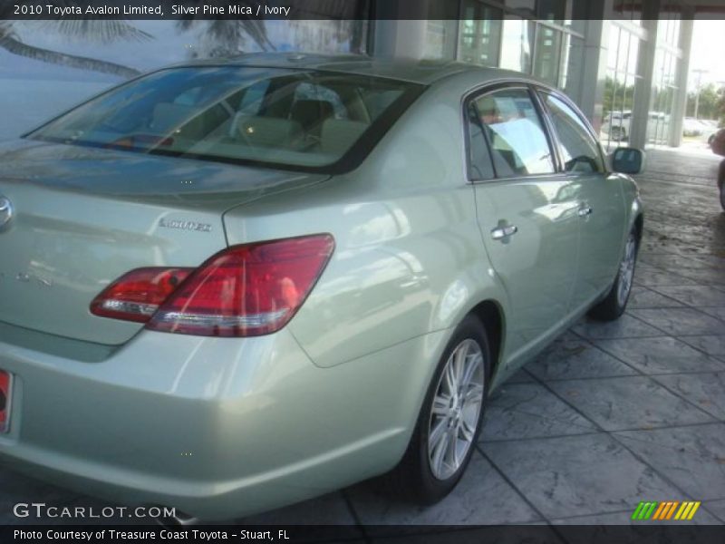 Silver Pine Mica / Ivory 2010 Toyota Avalon Limited